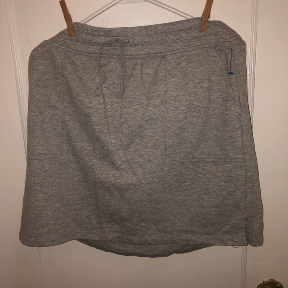 Penmans Gray Skirt with Inner Shorts size large - play it safe, be comfy used - Picture 1 of 10